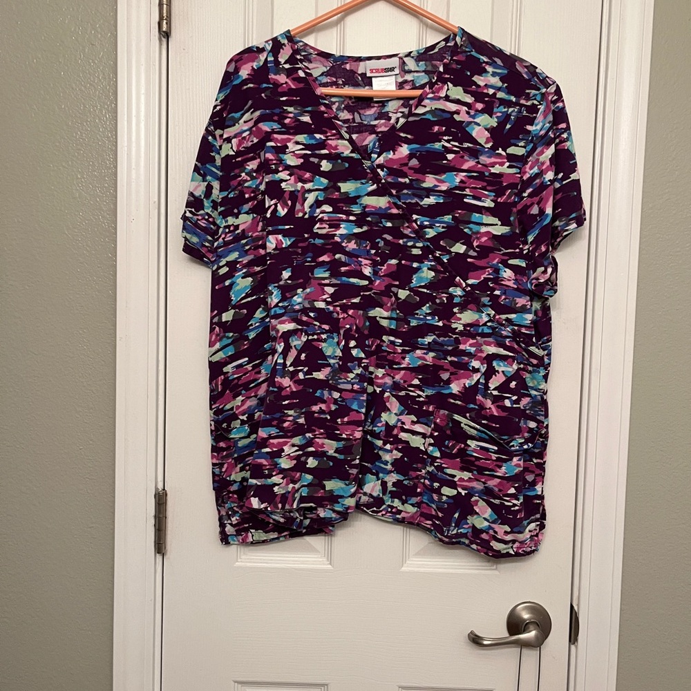 Vibrant Abstract V-Neck scrub top 3X